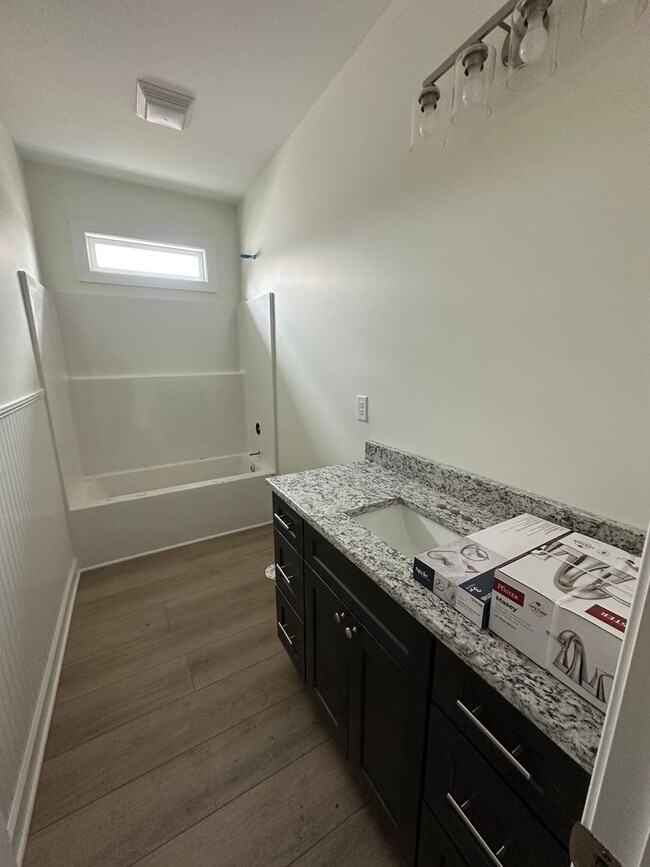 Building Photo - 904 Fort Totten Dr