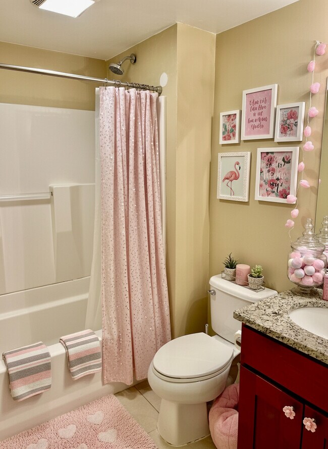 Building Photo - 76 Egmont St