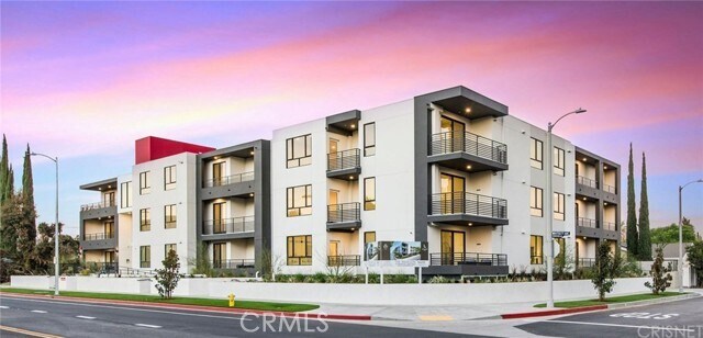 Building Photo - 5110 Whitsett Ave