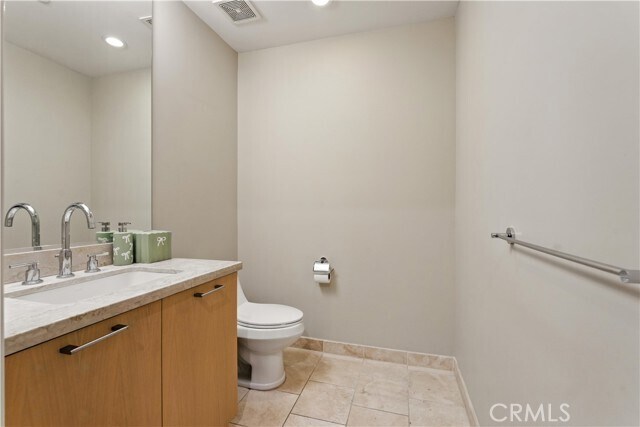 Building Photo - 403 Caruso Ave