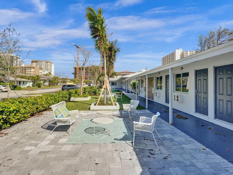 Building Photo - 3205 NE 9th St