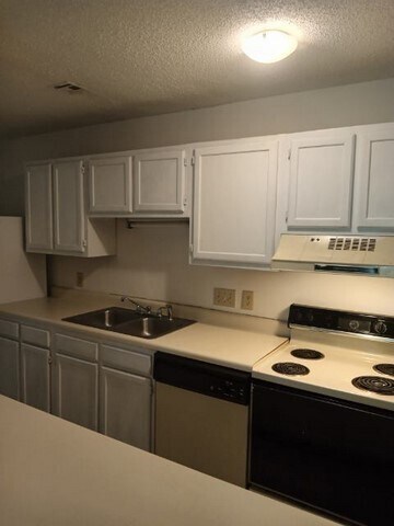 Building Photo - 3117 Darden Rd