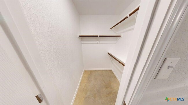 Building Photo - 1608 Tejas Trail