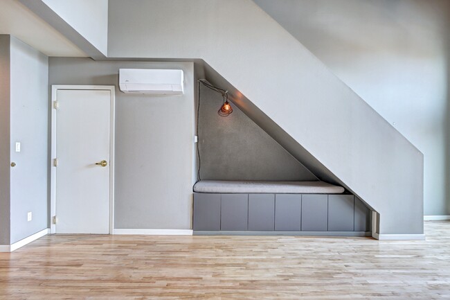 Building Photo - 2711 Welton St