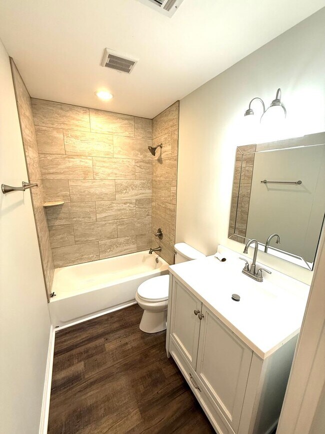 Building Photo - ** 3 bed 2 bath located in Forrest Hills ** Call 334-366-9198 to schedule a self-showing