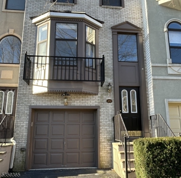 Building Photo - 450 Hartford Dr