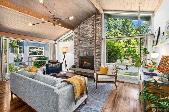 Building Photo - Bainbridge Island Home for Rent
