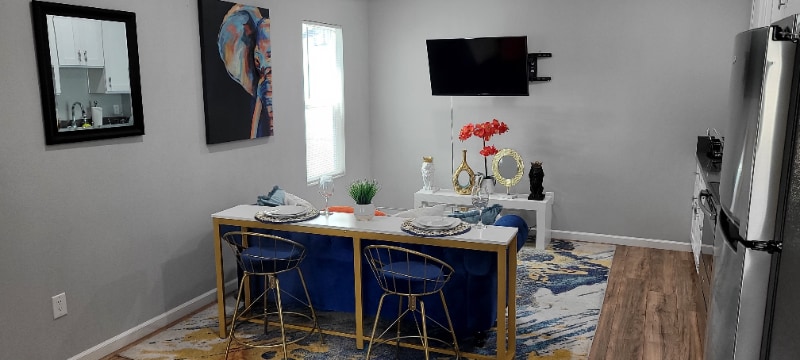 Building Photo - 532 Cesar E. Chavez Pkwy