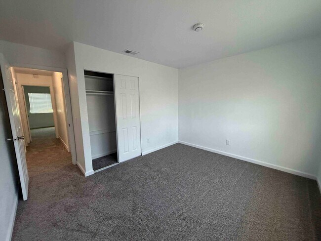 Building Photo - 8620 Tiogawoods Dr