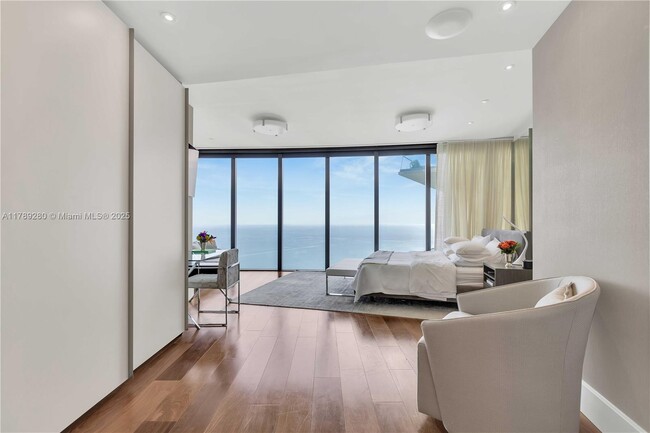 Building Photo - 18555 Collins Ave