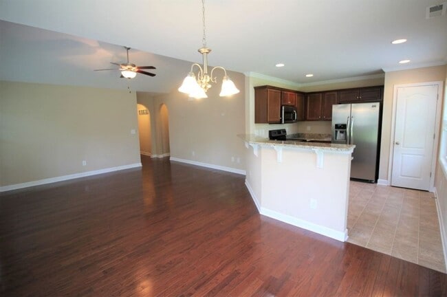 Building Photo - Great Home in Everett's Creek- 3Bed/2Bath with Fenced Yard