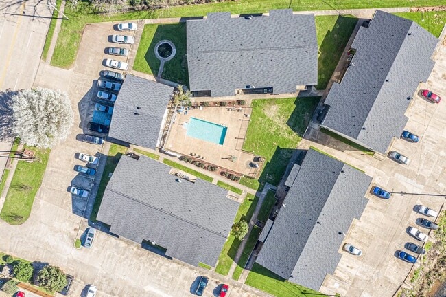 Building Photo - Bayou Rouge Apartments