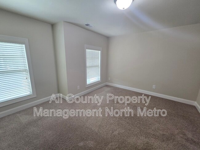 Building Photo - 10600 Arlington Point