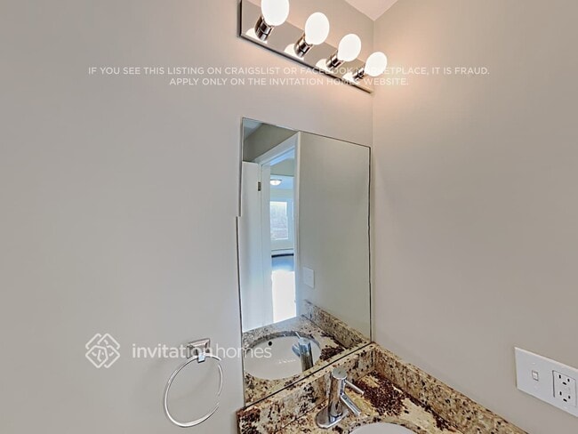 Building Photo - 4623 N Kilbourn Ave