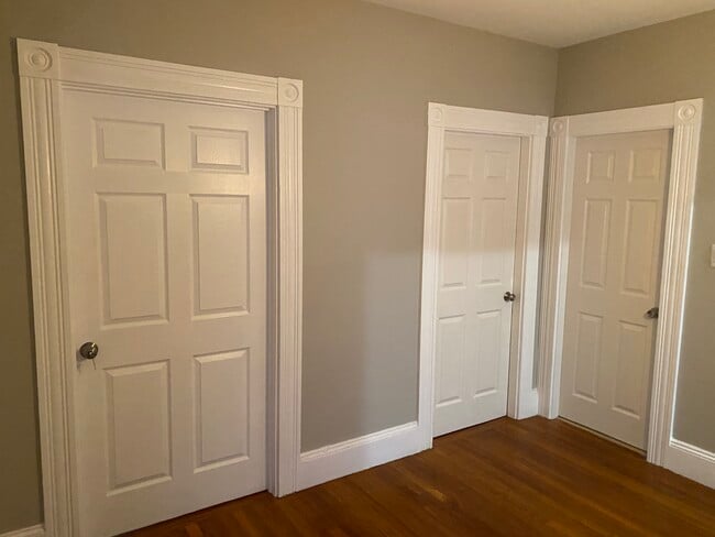 Building Photo - Walnut