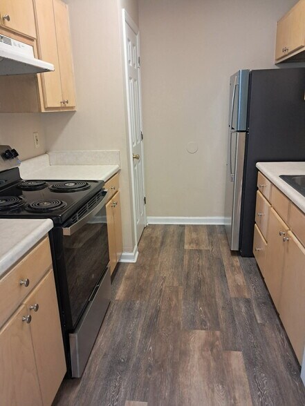 Building Photo - 100 Winding Way