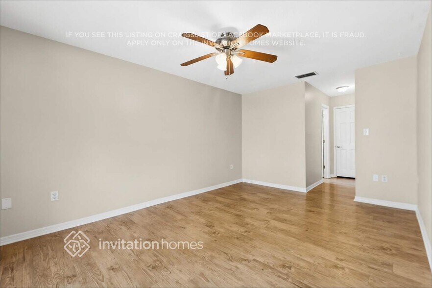 Building Photo - 4407 Orangewood Loop E