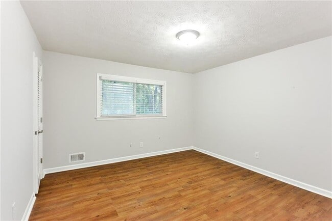 Building Photo - 5748 Jordanaire Pl NW