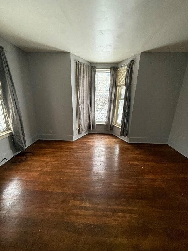 Building Photo - 1008 Park Ave