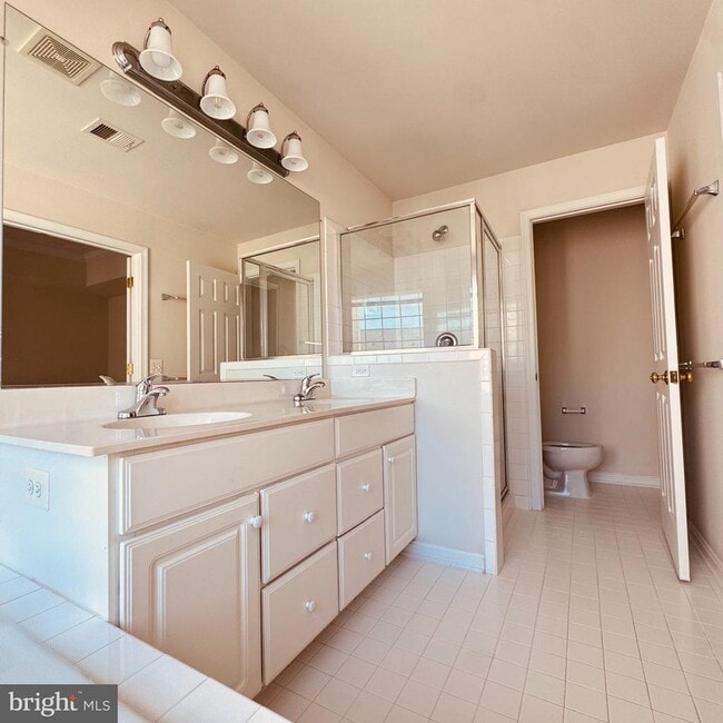Building Photo - 8936 Singleleaf Cir