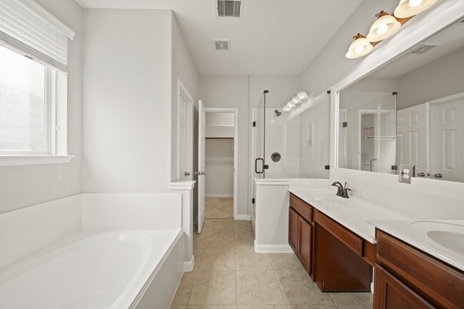 Building Photo - 24430 Silverton Valley Ln