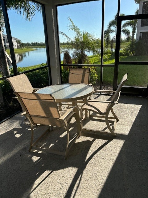 Building Photo - 5739 Oakmont Ct