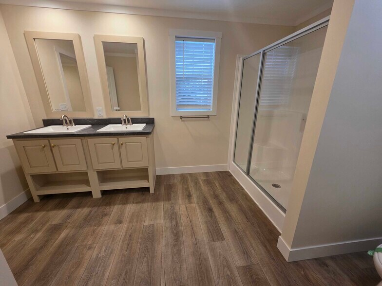 Building Photo - 3644 Chestnut St