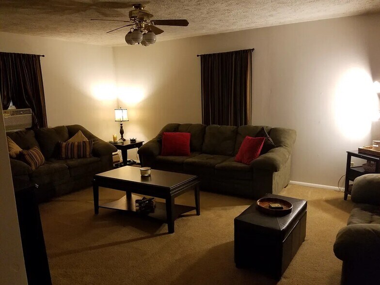 Primary Photo - 5119 Winona Falls Rd