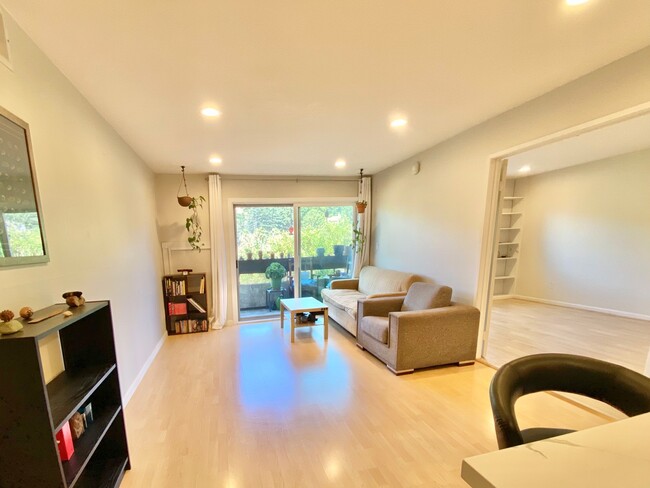 Building Photo - 2700 Cahuenga Blvd E