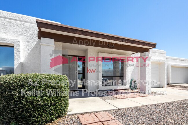 Building Photo - 938 E Villa Maria Dr