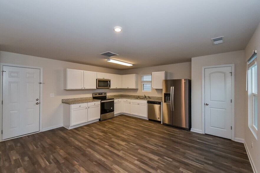 Building Photo - 397 Jada Ln