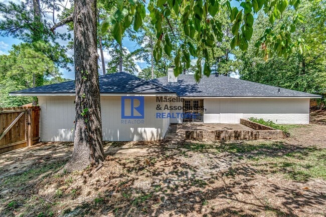 Building Photo - 4 Bed/2 Bath Home in Crossgates in Brandon
