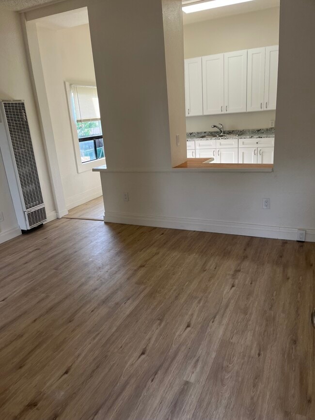 Building Photo - 317 N L St