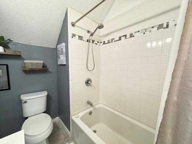 Building Photo - 23 Pond Lily Ave