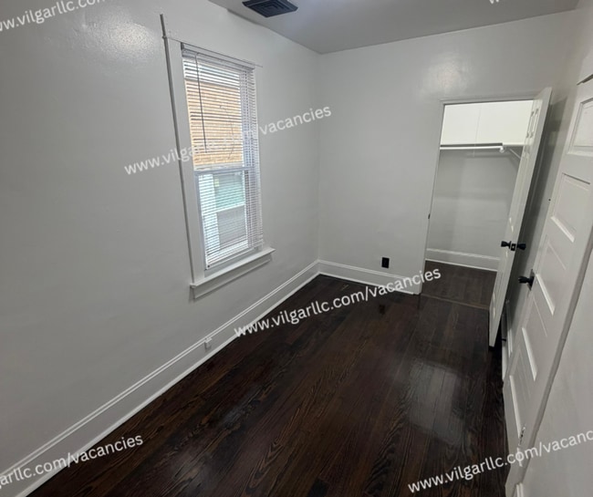 Building Photo - 1323 121st St
