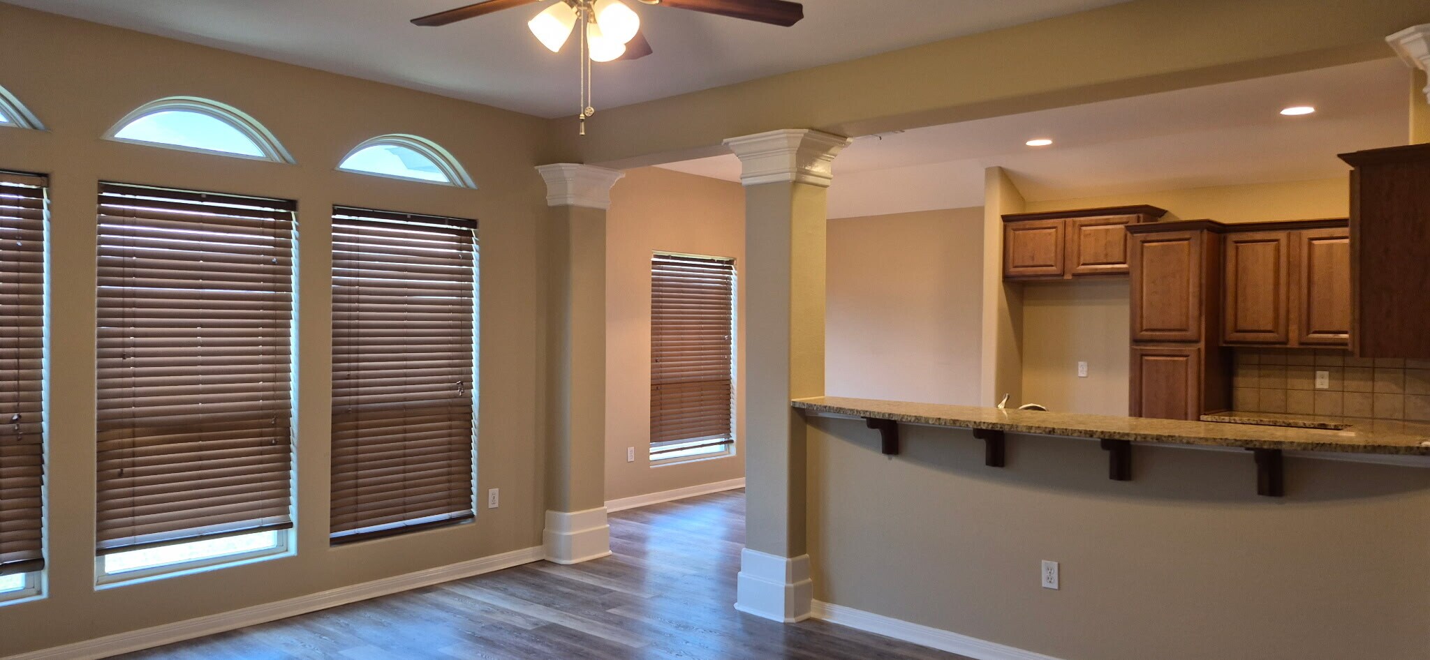Building Photo - 1705 Barlow
