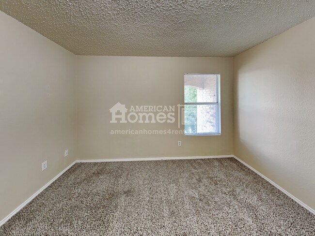 Building Photo - 3875 Steeplechase Drive