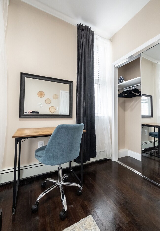 Building Photo - 245 W 113th St