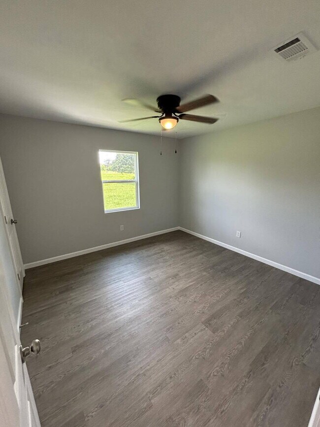 Building Photo - Available now FOR RENT in Dothan, AL!!