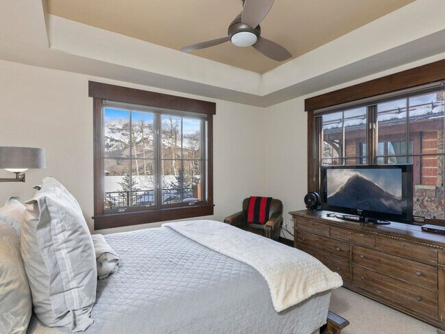 Building Photo - 7 Elkstone Pl