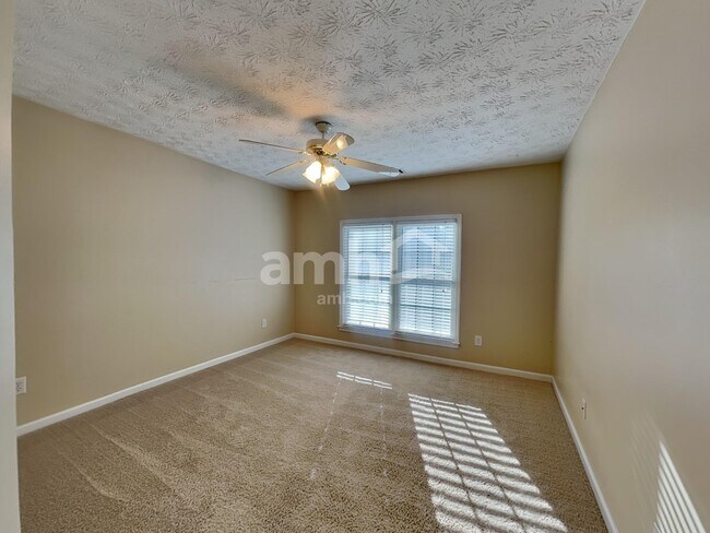 Building Photo - 5435 Silk Oak Way