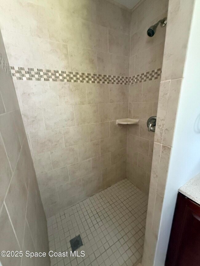 Building Photo - 4303 Yorkshire Dr