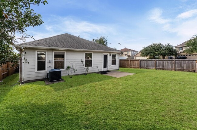 Building Photo - 18310 Walden Gate Ln