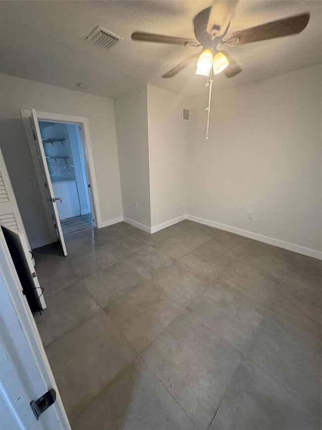 Building Photo - 4551 NW 12th St