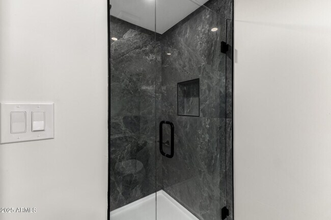 Building Photo - 12005 N Panorama Dr