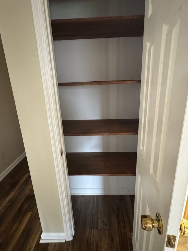 Building Photo - One level condo in Hunter Hills