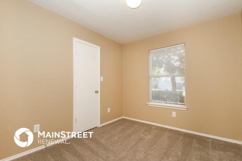 Building Photo - 2115 Clear Ct