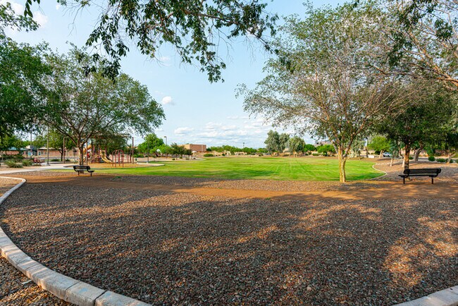 Building Photo - Great Single Level Peoria Home