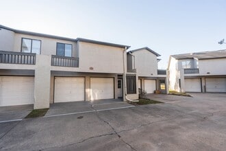 Building Photo - 1335 Airport Dr