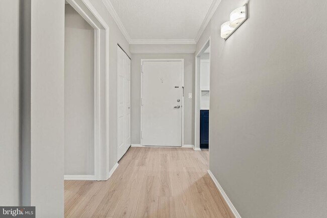 Building Photo - 7640 Tremayne Pl